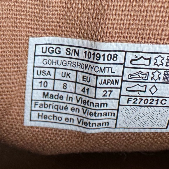 UGG Black Women's Cas Leather Slip On Sneakers. Size 10 - Picture 13 of 13